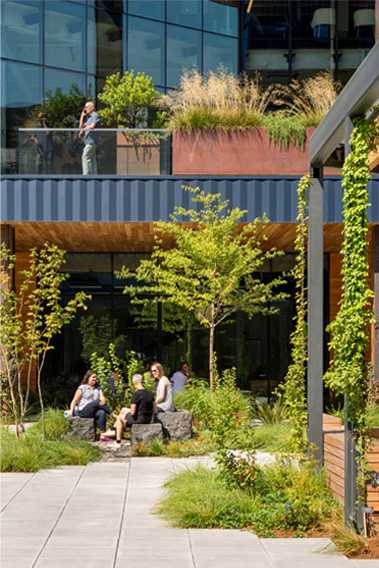 Outdoor workplace